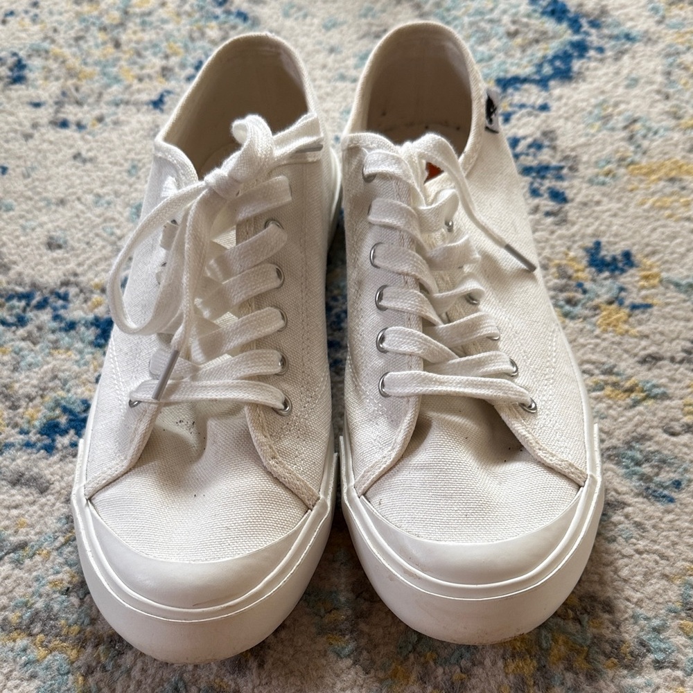 Rocket Dog White Canvas Lace-Up Sneakers